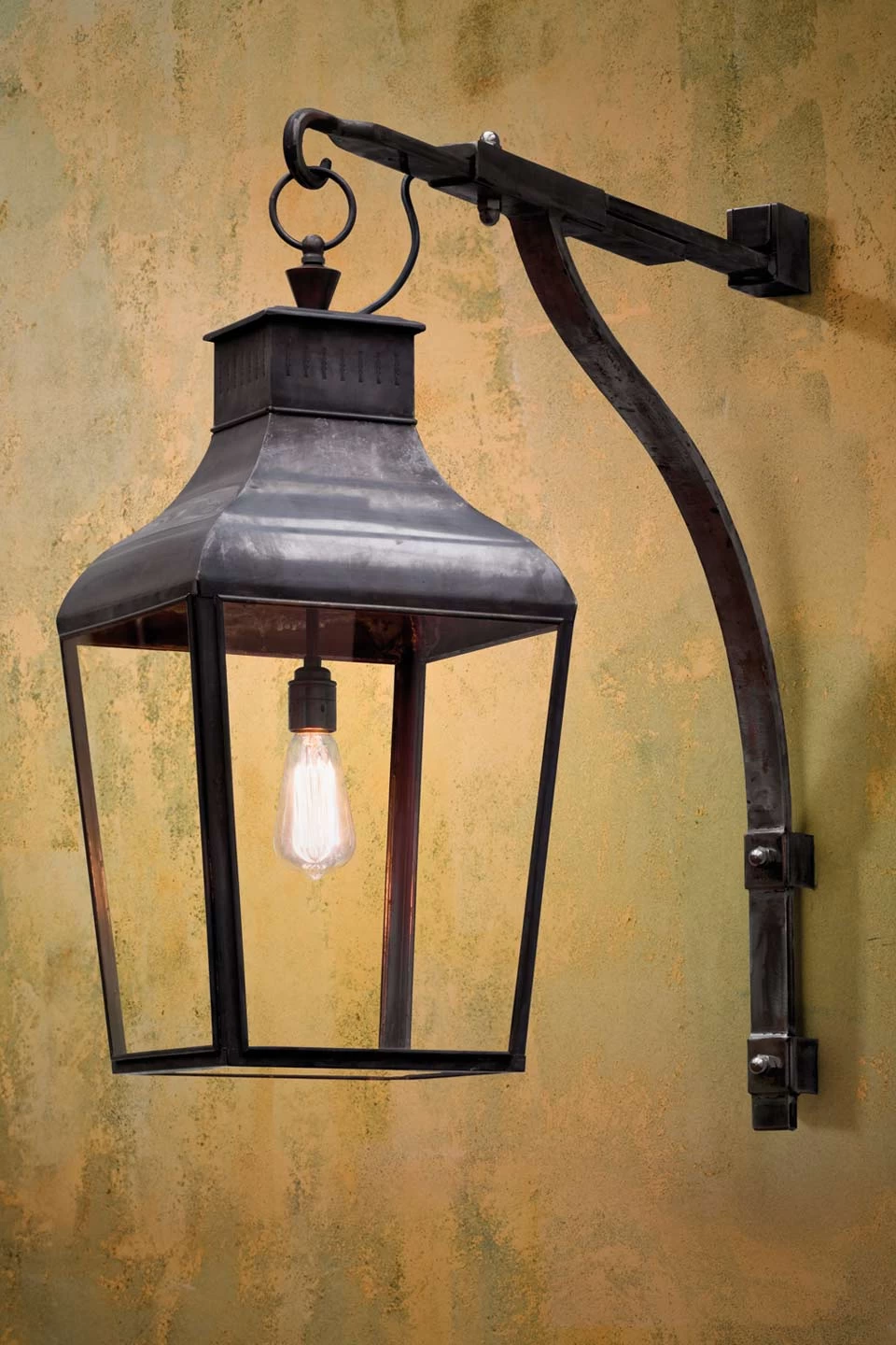 Applique Bronze Montrose Wall