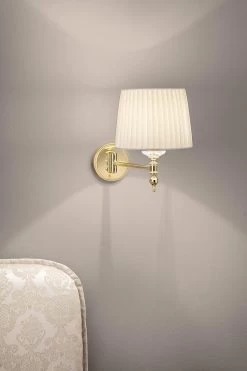 Applique Classique Ivoire Et Or Sur Bras Orientable