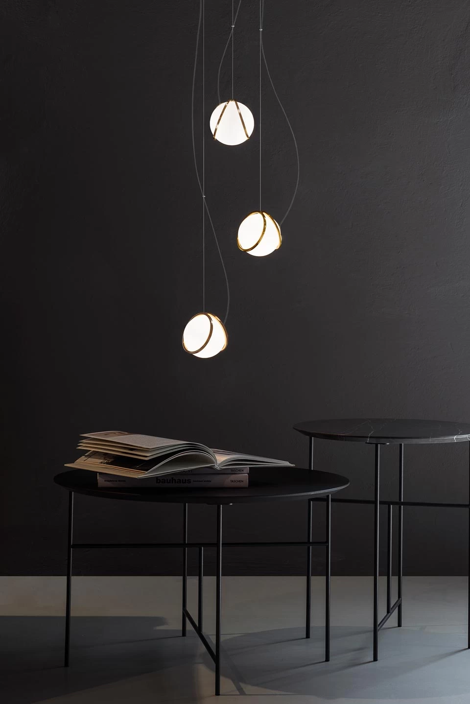 Pug Suspension Triple Boules En Verre Transparent Et Laiton Brut – Image 2