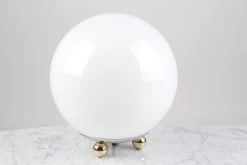 Lampe De Table Boule En Verre Blanc Et 3 Petits Pieds Boules