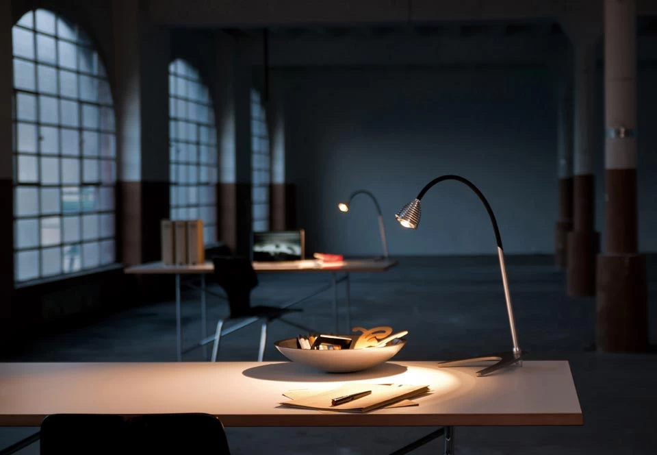 Athene Grande Puissante Lampe De Bureau LED Flexible Noir – Image 2