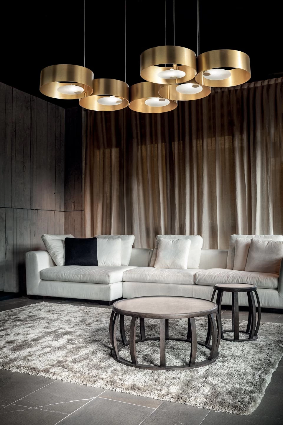 Suspension Avec 3 Anneaux Dorés Et Diffuseur En Verre Blanc Sound – Image 2