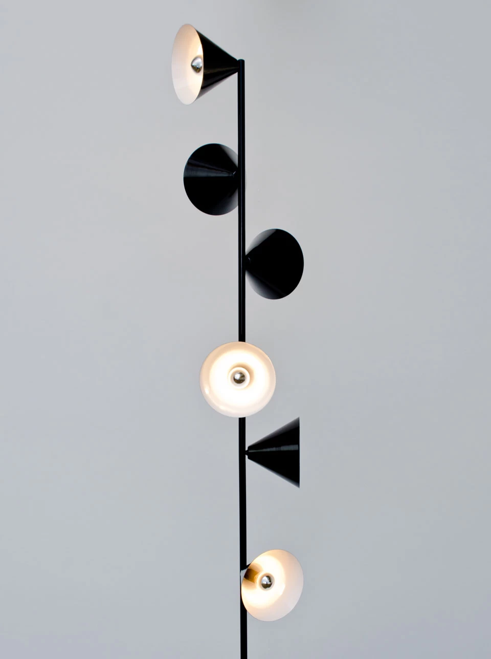Lampadaire Design Métal Noir 6 Lumières – Image 3