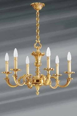 Lustre à Six Bougeoirs En Bronze Doré Louis XV