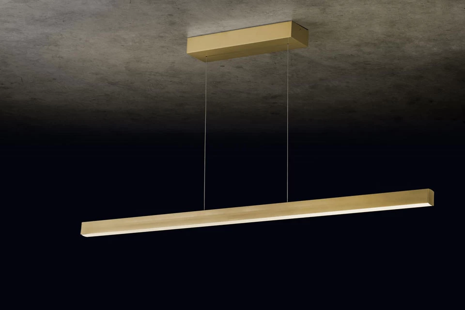 Xena Suspension Linéaire Finition Laiton 120cm